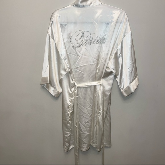 Bride Robe - Picture 3 of 6